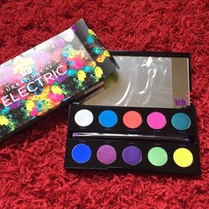 Urban Decay electric palette 🚫 Price Firm